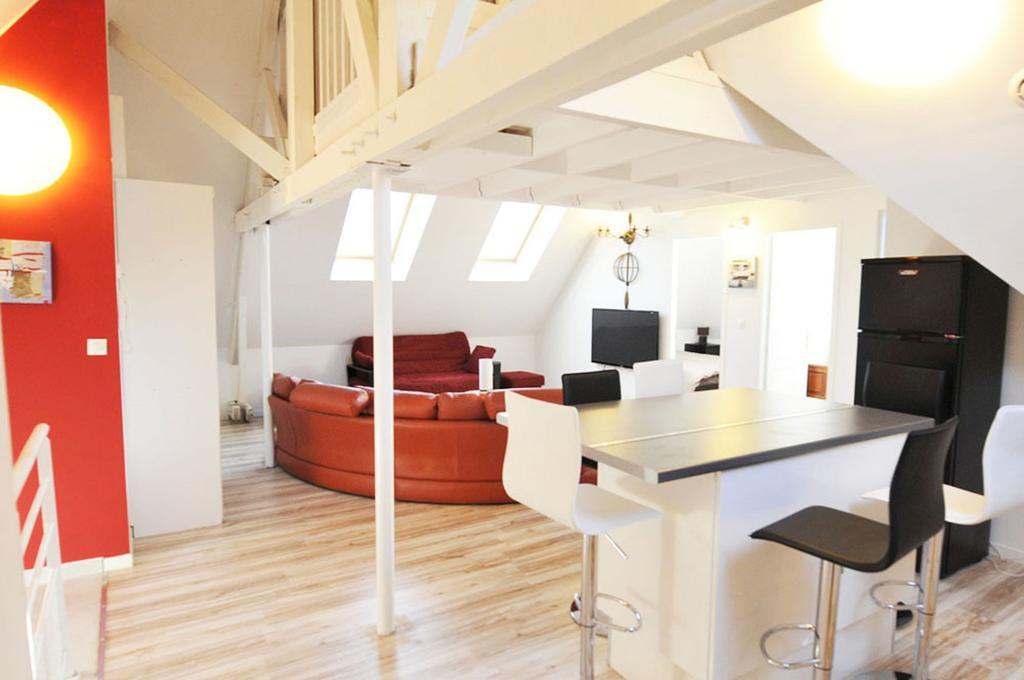 Creativ Appart Saint-Cyr-l'Ecole Bagian luar foto